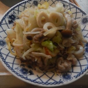 昼食に！　　「竹輪入り焼きそば」　　♪♪